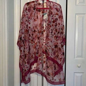 BNWT kimono by simply Noelle